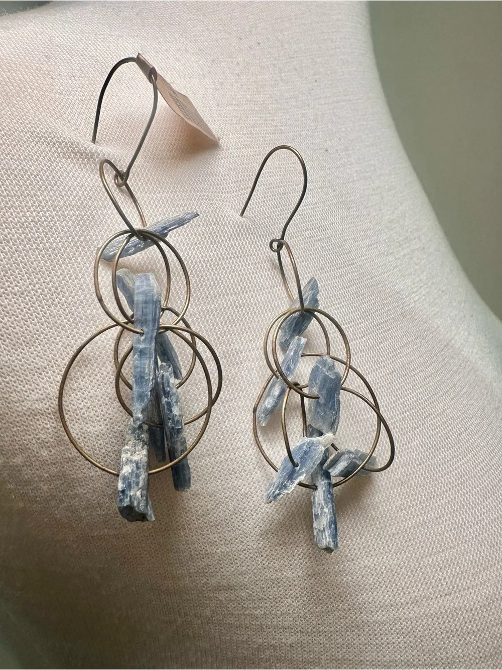 Raw Blue Kyanite Cluster Earrings – Bronzed Wire Circle Drop